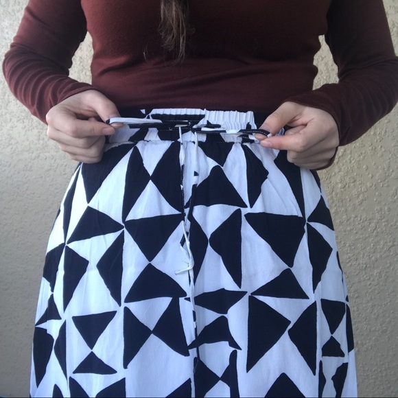 Ann Taylor LOFT Skirt Midi Black White XS Geometri - Picture 4 of 8